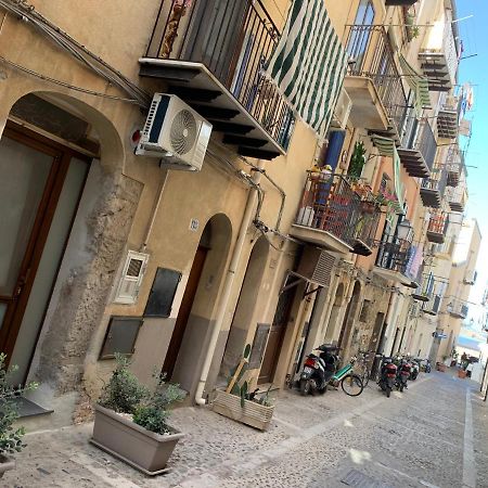 Vitrani'S House Apartments 切法卢 外观 照片
