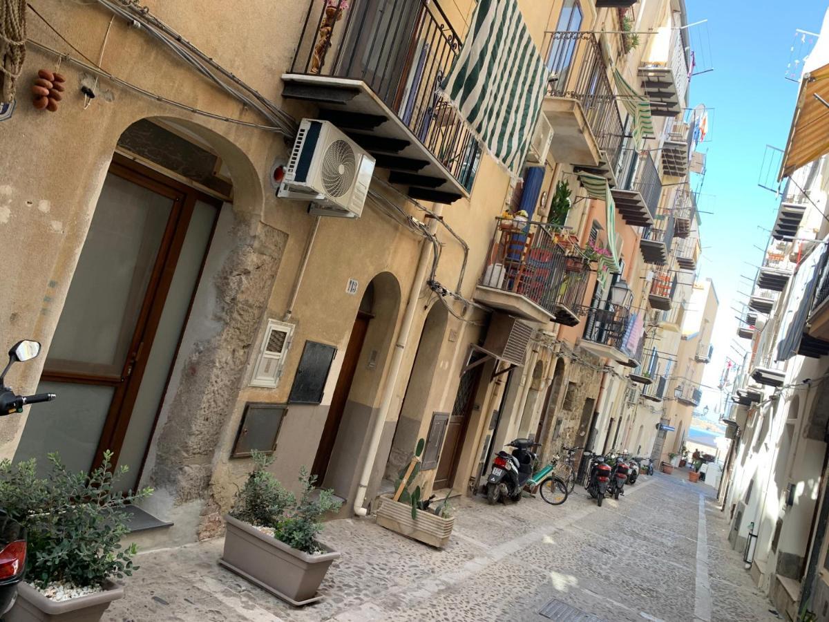Vitrani'S House Apartments 切法卢 外观 照片